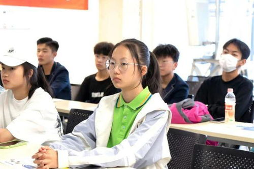 云南新華電腦職業(yè)技能培訓(xùn)學(xué)校 有禮“童”享，擇校咨詢會助力計(jì)算機(jī)系統(tǒng)服務(wù)人才培養(yǎng)